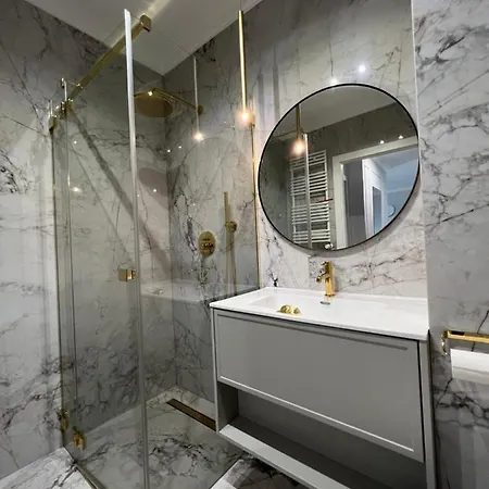 Bella Casa Luxury Lejlighed Radom